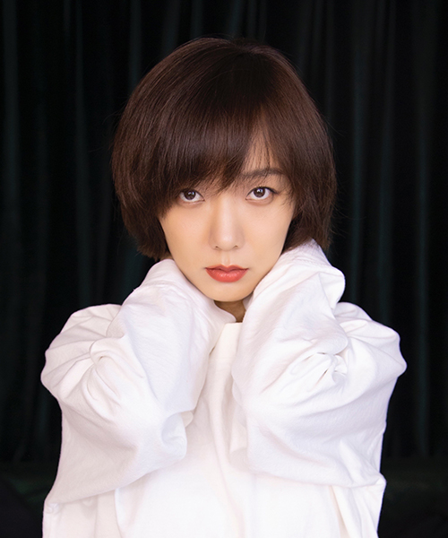 王珞丹 王珞丹,1984年1月30日出生于内蒙古自治区赤峰市,中国内地女